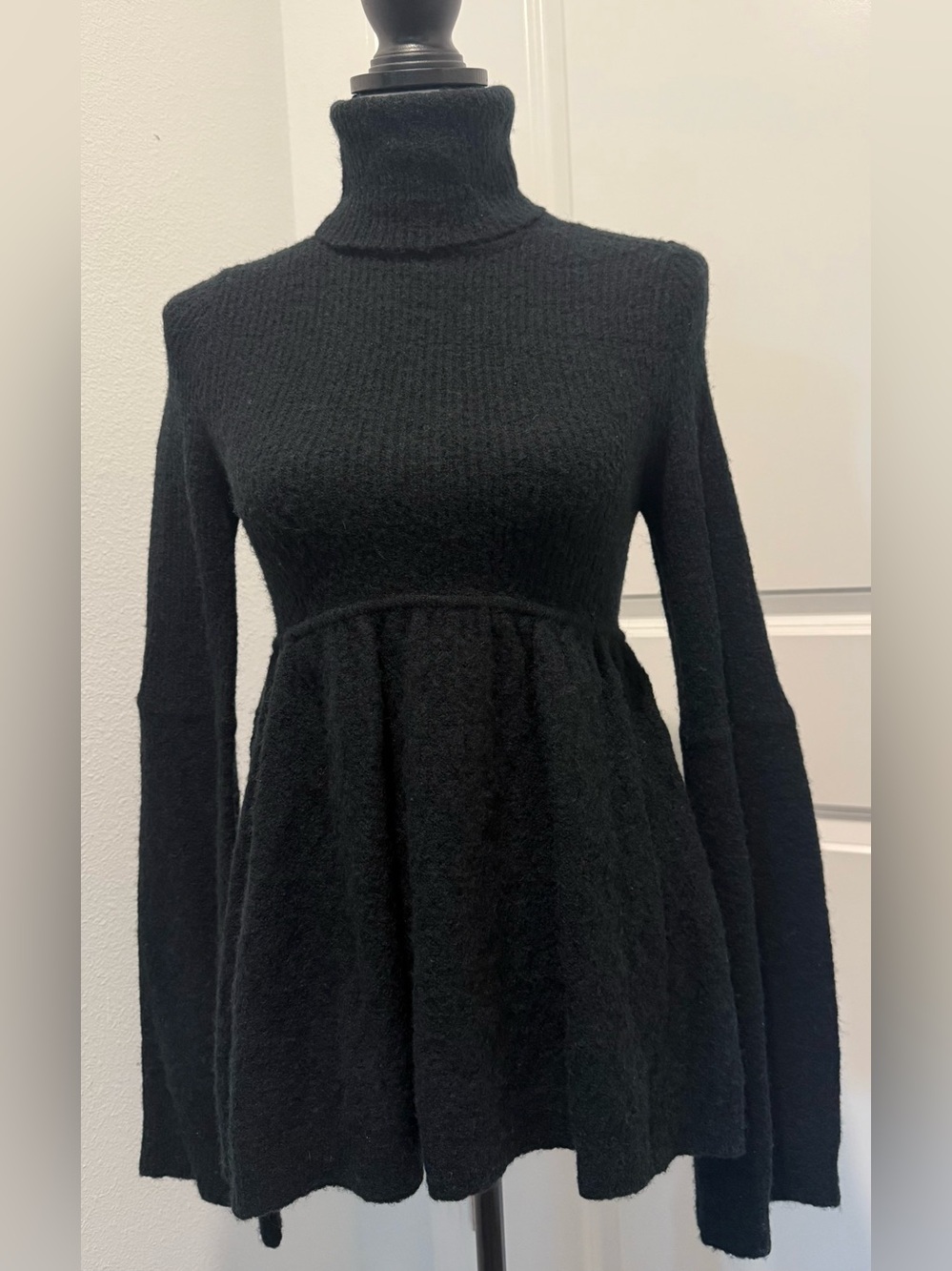 Vintage JLO by Jennifer Lopez Turtleneck Knit Babydoll Sweater with Bell Sleeves